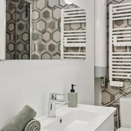 Bnbnook - Bright 1br By Louvre & Tuileries Gardens Apartment Paris